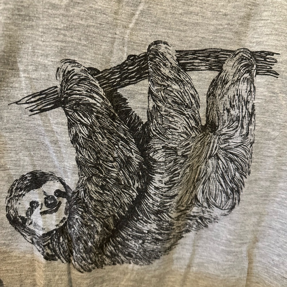 Flowy Grey Sloth Razorback tank - Picture 2 of 4